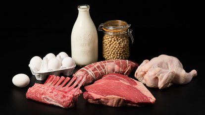 ビーフにポークに、ラムにチキン。撮影用に焼いたら、スタジオが焼肉屋化しました。