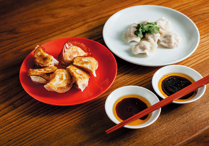 Food News Vol 79 平野紗季子のmy Standard Gourmet 亜細亜割烹 蓮月 の焼き餃子と水餃子 Food News マガジンワールド