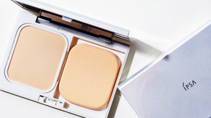 パウダー ファウンデイション SPF25 、PA+++ 全6色各￥6,000 2/5発売（イプサ☎0120･523543）