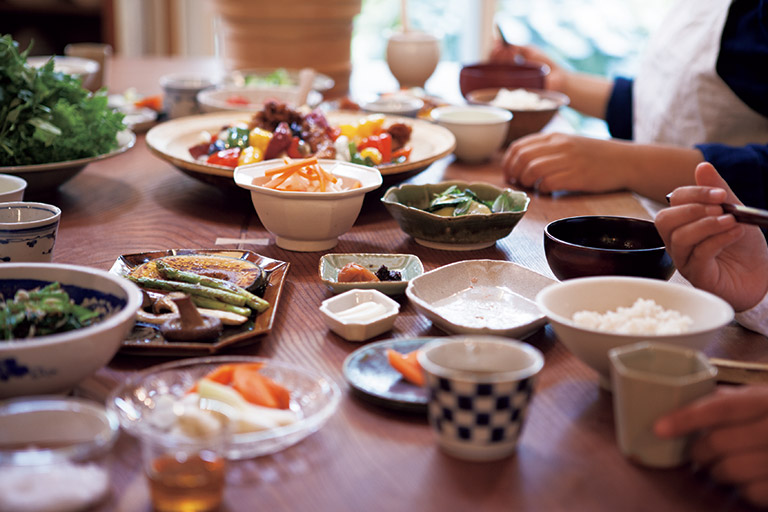 食器選びも盛りつけも苦手、そんなあなたに役立つ器特集
