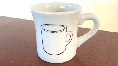 私の使っているコーヒーカップは、数年前にBRUTUSがグッズとして作ったマグカップ。いつかの日用品特集で表紙を飾ったNoritakeさんのマグイラストです。