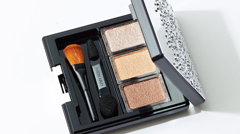 Anan美容担当が選ぶ 下半期 Hit Cosmetics Make Up編 Beauty News 2229号 Beauty News マガジンワールド