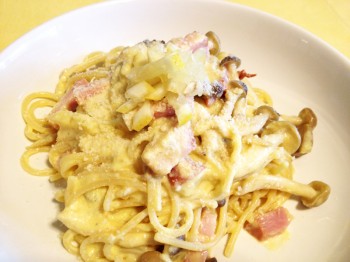「塩レモンの豆乳クリームパスタ」。爽やかなレモンの酸味と塩が豆乳クリームに合う。夏の食欲がないときにもオススメ!