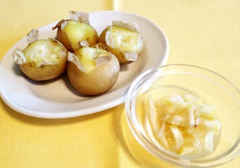 こちらは、塩レモン絡みでよく紹介されているふかし芋。さっぱりとした酸味と塩味でビールのつまみにもGOOD!